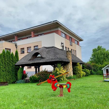 Nocowanie Restauracja Wenecka Hotel Klobuck Exterior photo
