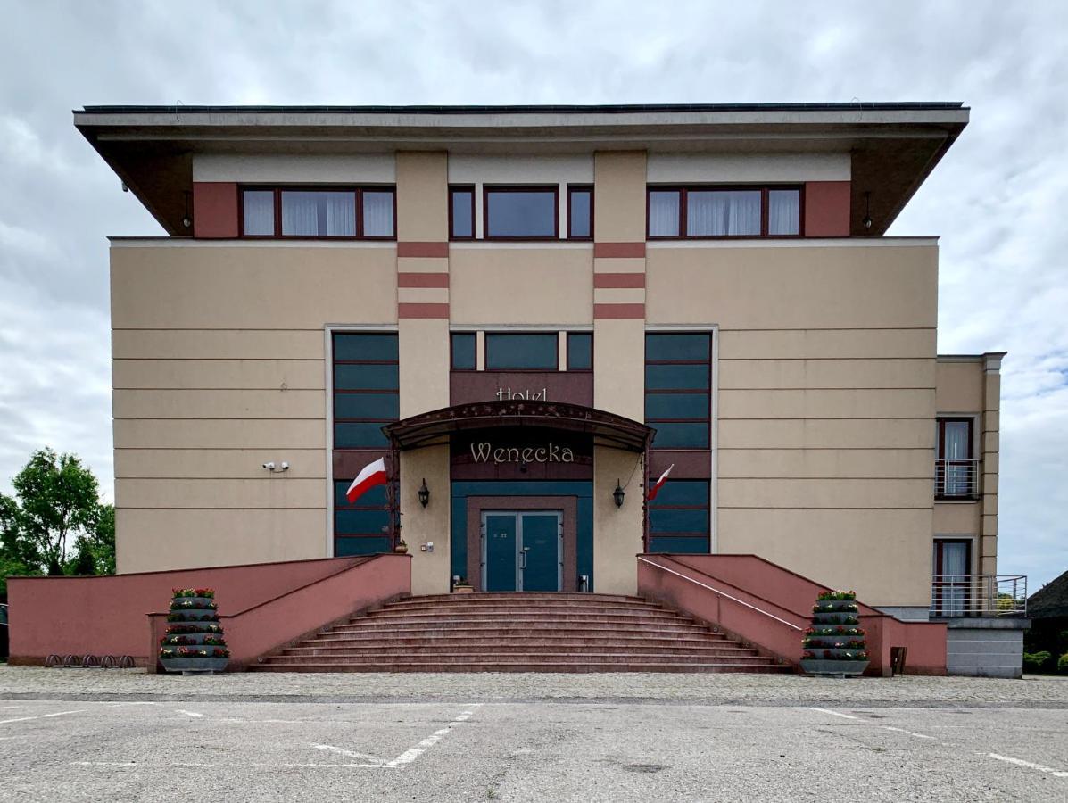 Nocowanie Restauracja Wenecka Hotel Klobuck Exterior photo